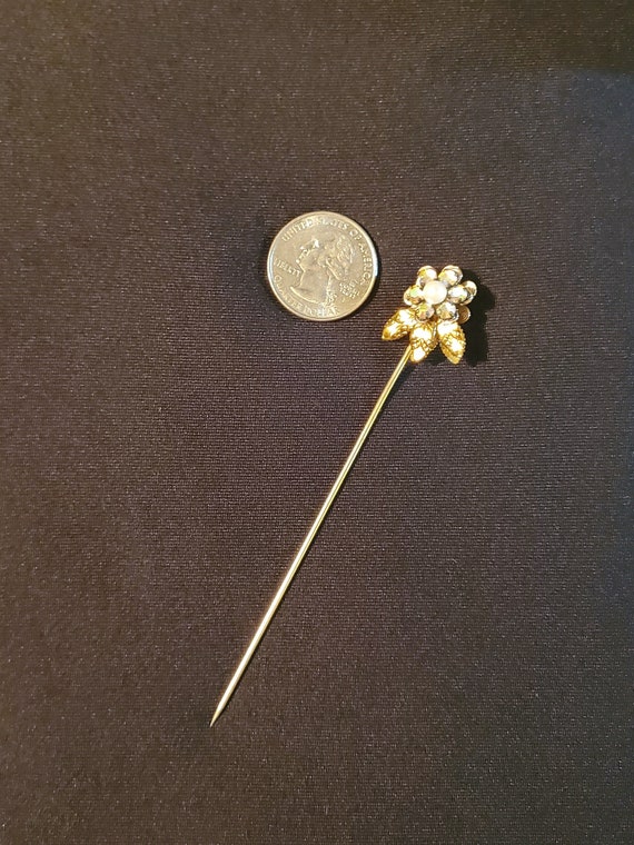 Vintage Hat Pin Gold Foil Rhinestone and Pearl Fl… - image 4