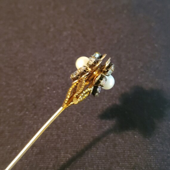 Vintage Hat Pin Gold Foil Rhinestone and Pearl Fl… - image 3