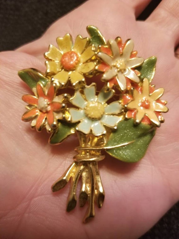 Charming Vintage Enamel Flower Brooch Colorful Bo… - image 2