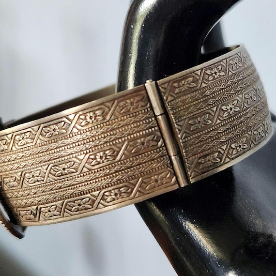 Antique Silver Buckle Bracelet Hinged Bangle Vict… - image 8