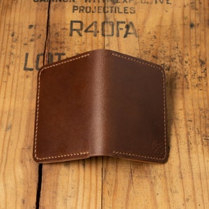 Handcrafted Full-Grain Leather Bifold Minimalist Wallet zdjęcie 2