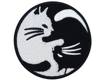 Patch for ironing or adhesive fastening Yin Yang cat moon | Animals cat paws paw cats jing jang patches, patches, appliqués
