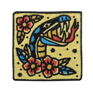 Parche termoadhesivo serpiente con flores | Parches de serpiente, parche termoadhesivo de cobra, parches de serpiente, parches termoadhesivos de tatuaje, parches de tela. ¡Por fin en casa!