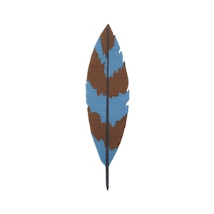 Opstrijkpatch - Blauwe veer | Kinderpatches, Indiase strijkapplicaties, kleurrijke vogelveren strijkapplicaties, vogelpatches, patches Eindelijk Thuis