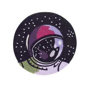 Aplique termocolante de um astronauta no espaço | Apliques da NASA, aplique termocolante de astronauta, apliques de estrela para costurar, Finalmente em Casa