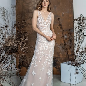 Dalia wedding lace skirt, Modern wedding dress, Two piece wedding dress, Train