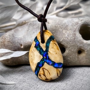 Maur Birch Wood Kintsugi Pendant with Opal Gemstone
