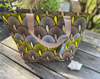 Bolsa grande de upcycling lavable con cremallera cosida a mano en África