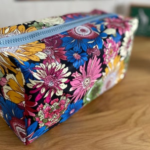 Upcycling Kulturbeutel abwaschbar & faltbar