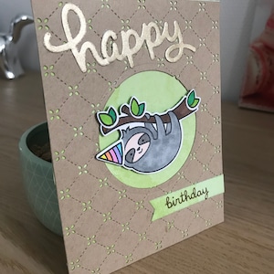 Carte d’anniversaire avec un paresseux