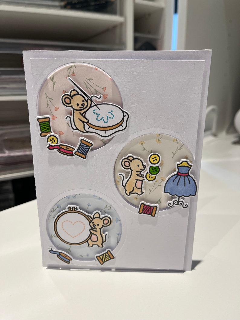 Carte souris en activités couture
