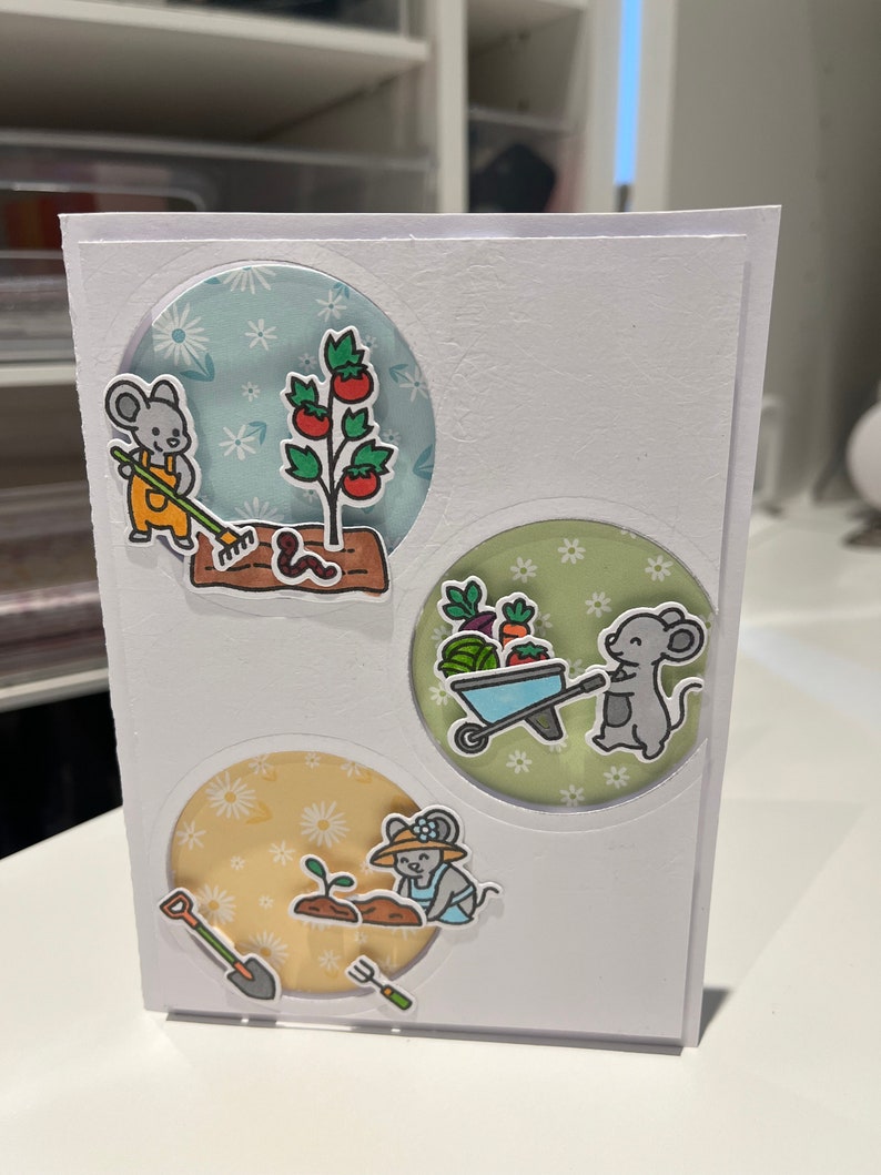 Carte souris en activités jardinage