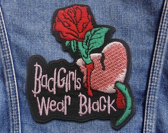 Bad Girls Wear Schwarz Patch Eisen Auf Gestickt Rose Schädel Gothic Zitat Badge Alternative Biker Punk Rock Applikation für Jacke Weste Rucksack