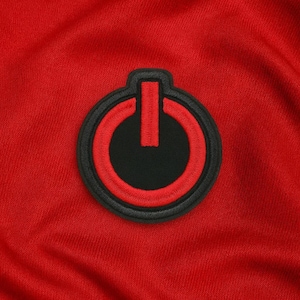 Power Start Button Patch/Gaming Konsole, Retro, Geeks & Gamer/ gestickte Applikation für Kleidung Weste/Jacken Rucksäcke