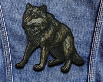 Wolf Patch/Iron-on Patch/Wild Animal Badge//Nature Lover Gift/Wildlife/National Park Gifts/Sew-on Applique for Clothing Vest/Jacket Backpack