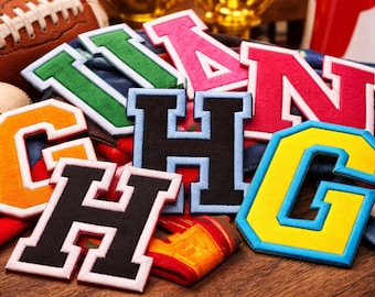 Middelbare school Varsity Letters-patch College Letterman-jas geborduurd opstrijkbaar/naaiwerk DIY stoffen voetbal honkbalteam jersey teamkleuren