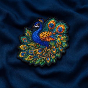 Colorful Peacock Patch/Iron-On Patch/Bird Badge/Nature Lover Gift/Souvenir Gift/Sew-On Applique for Clothing Vest/Jacket Backpacks