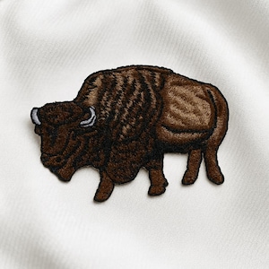 Bison Patch/Iron-on Patch/Wild Animal Badge/Decorative Patch/Nature Lover Gift/Sew-on Patch/DIY Embroidery/Wildlife Patch/Buffalo Patch
