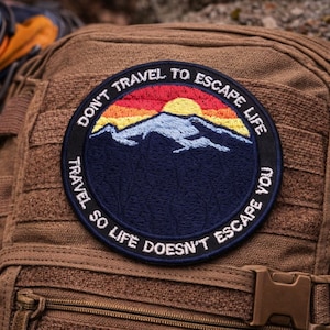 Mountain Patch/Iron-On Patch/Nature Sunset Badge/Hiking & Camping/Souvenir Gift/Embroidered Sew-On Applique for Clothes Backpack Vest/Jacket