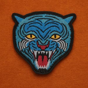 Blue Cat Patch/Iron-on Patch/Wild Animal Badge/Cat Lover Decorative Gift/Embroidered Sew-On Applique for Clothing, Vest/Jacket, Hat Backpack