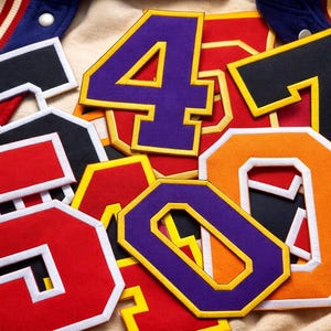 Naszywka z literami 5" do kurtki uniwersyteckiej, z haftem do naszycia i prasowania, do samodzielnego montażu, w kolorach drużyny futbolowej i baseballowej