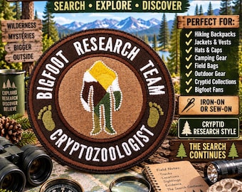 Puede incluir: Un parche bordado circular con un borde marrón que contiene el texto BIGFOOT RESEARCH TEAM CRYPTOZOOLOGIST y un gráfico central de una figura estilizada en amarillo, marrón y verde, flanqueada por dos huellas bordadas en amarillo.