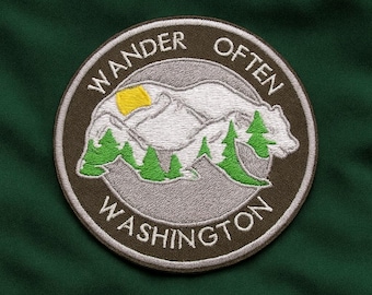 Bear Patch/Iron-on Wild Animal Badge/Decorative Patch/Embroidered Applique/Animal Lover Gift/Wildlife Patch/DIY Embroidery/Nature Patch/WA