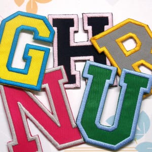Parche de 3" con letras de la escuela secundaria, bordado para chaqueta universitaria, termoadhesivo o cosido, ideal para hacer tú mismo, con los colores del equipo de fútbol y béisbol.