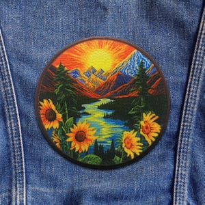 Sunflower Patch – Iron-On Badge Applique for Backpacks, Jacket & Vest, Mountain Patch, Nature Walk Patch, Flower Patch, Wild Animals, Hiking
