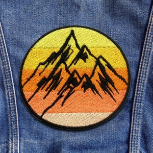 Retro Gradient Mountain Patch Iron-on Embroidered Applique for Backpacks & Clothing, Vest, Bag, Jacket, Hat, Nature, Souvenir, Explore More