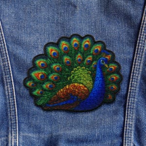 Peacock Patch/Iron-on Patch/Colorful Bird Badge/Nature Lover/Decorative Sew-On Applique for Clothing Vest/Jacket Hats Backpack Gear