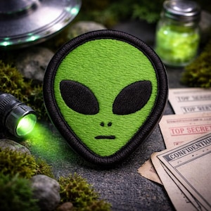 Green Alien Head Patch/Iron On Patch/Paranormal Badge/XFiles UFO Lore/Government Secrets & Cover-Ups/Sew-On Applique for Clothing Backpacks