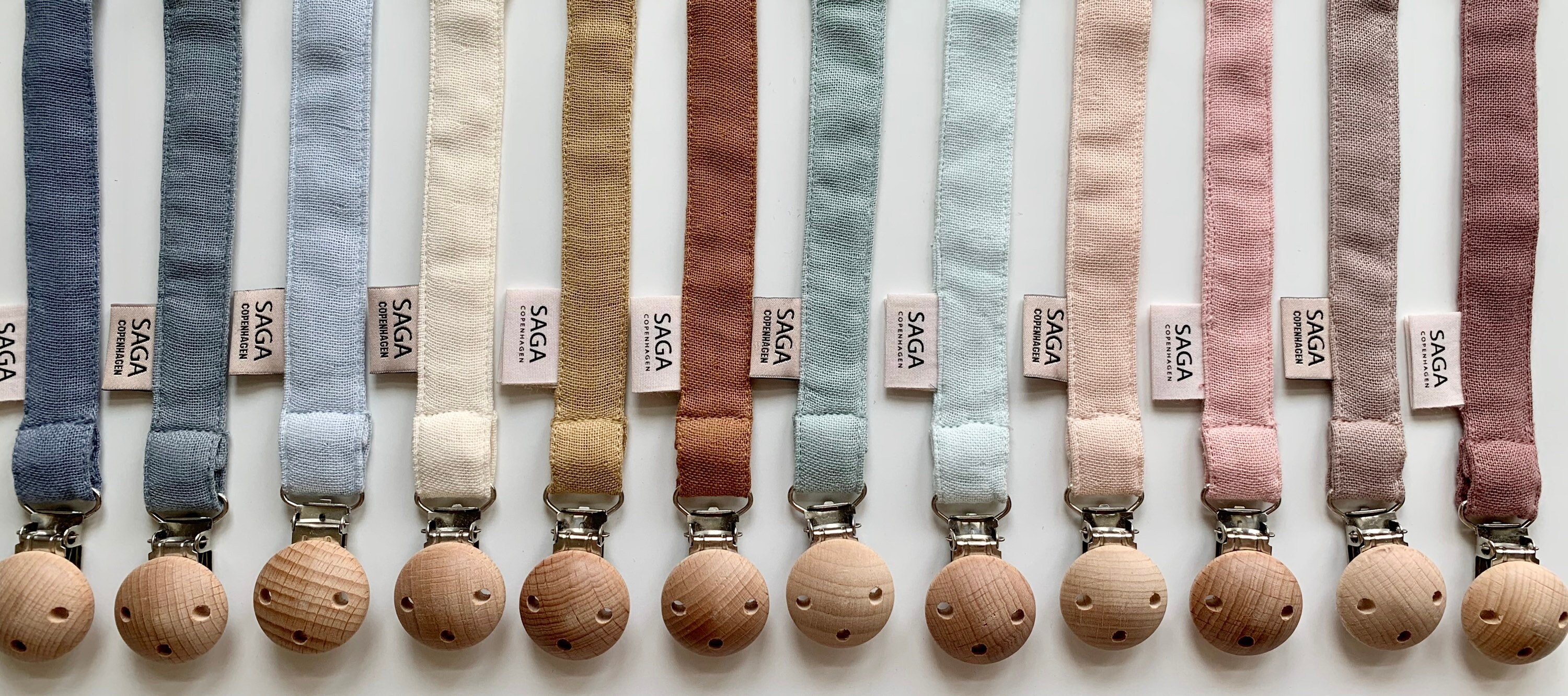 SAGA Copenhagen pacifier clip pacifier chain cotton wood fabric baby gift birth baptism