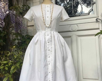 RARE: LOVELY Vintage 1960s English embroidery DRESS