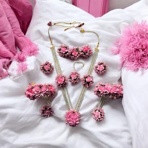 Bridal Floral Jewelry Set For Haldi Mehndi Babyshower Flower Jewelry For Mehndi Haldi Outfit Wedding Set For Bridal Bridal set Wedding