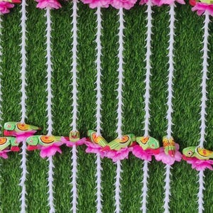8 ft Lilly Rajanigandha met papegaaien en bloemen ophangingen voor Indiase bruiloft decor Mehndi decor shaadi decor muur decor Puja decor Haldi set,