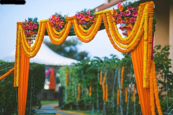 Marigold Flower Garland: 5ft, Indian Wedding & Diwali Decoration
