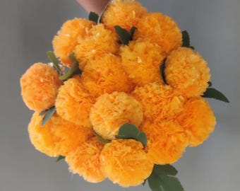 Goudsbloembloem bos bruiloft haldi decor receptie decor