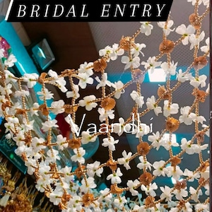 Bridal Entry Phoolon ki Chaddar Traditional Indian/Punjabi/Pakistani/Arabi Wedding Bride Entry, with Trendy  Decorative Net