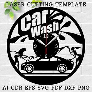Può includere: Modello di taglio laser in bianco e nero di un design di orologio per il lavaggio auto. Il quadrante dell'orologio presenta le parole "car wash" e un'auto che viene lavata. Il modello è per l'uso con un tagliatore laser.