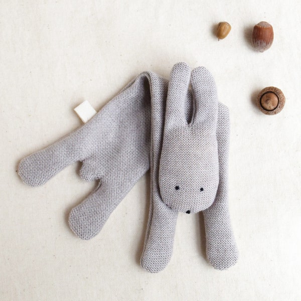 doudou plat lapin/ lapin en peluche / jouet doux / jouet en laine / cadeau enfant