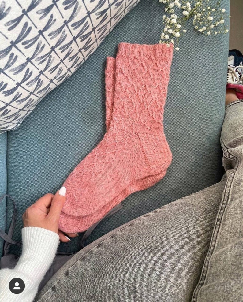 Think socks pattern