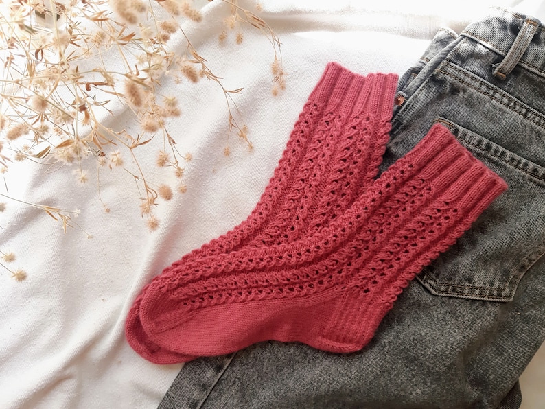 Easy sock knitting PATTERN Knitting socks for beginners ...