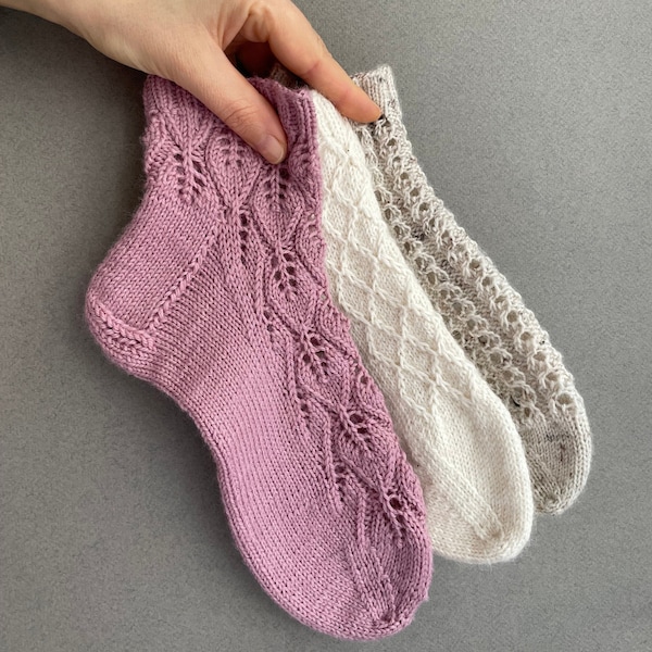 3 in 1 knitting patterns set, ankle knitted sock, lace sock pattern, knitting for begginers, lace socks, cute wool socks, home slippers