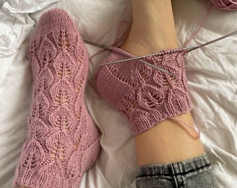 Easy knitting patterns, wool socks, Ankle socks, lace socks for beginners, digital download, pdf pattern, knitted socks, Cute alpaca socks