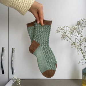 Wool socks, knitting patterns, knit gifts for mom, socks for beginners, ukraine knit socks, pdf pattern, cute lace socks, digital download