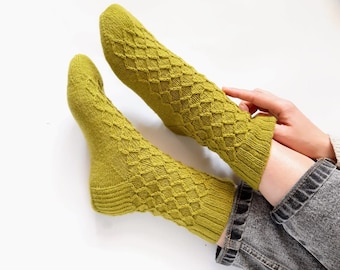 Knit socks pattern, digital download, easy knitting pattern, knitting socks for beginners, wool boot socks, alpaca cute socks, for beginners