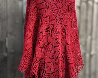 Châle en dentelle de laine mérinos rouge bordeaux tricoté à la main - Châle triangulaire élégant