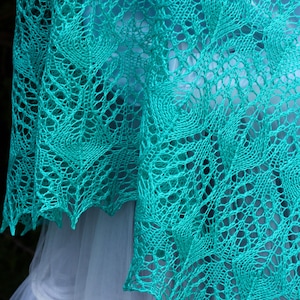 Hand knitted linen lace shawl,bc garn shawl, Wedding knitted shawl, triangle scarf, blue wrap