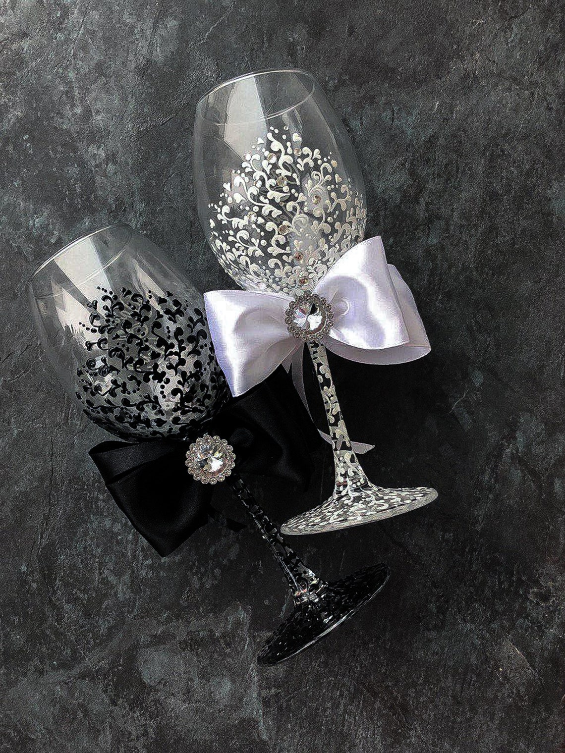 Black and White Wine Glasses Wedding Gift Wine Goblets Bride Etsy